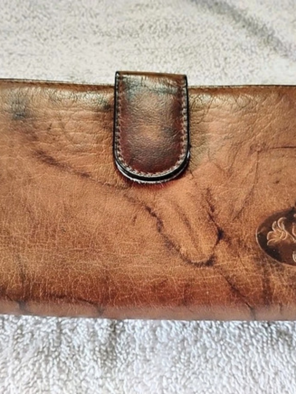 Buxton Top Grain Cowhide Organizer Clutch Wallet, Brown